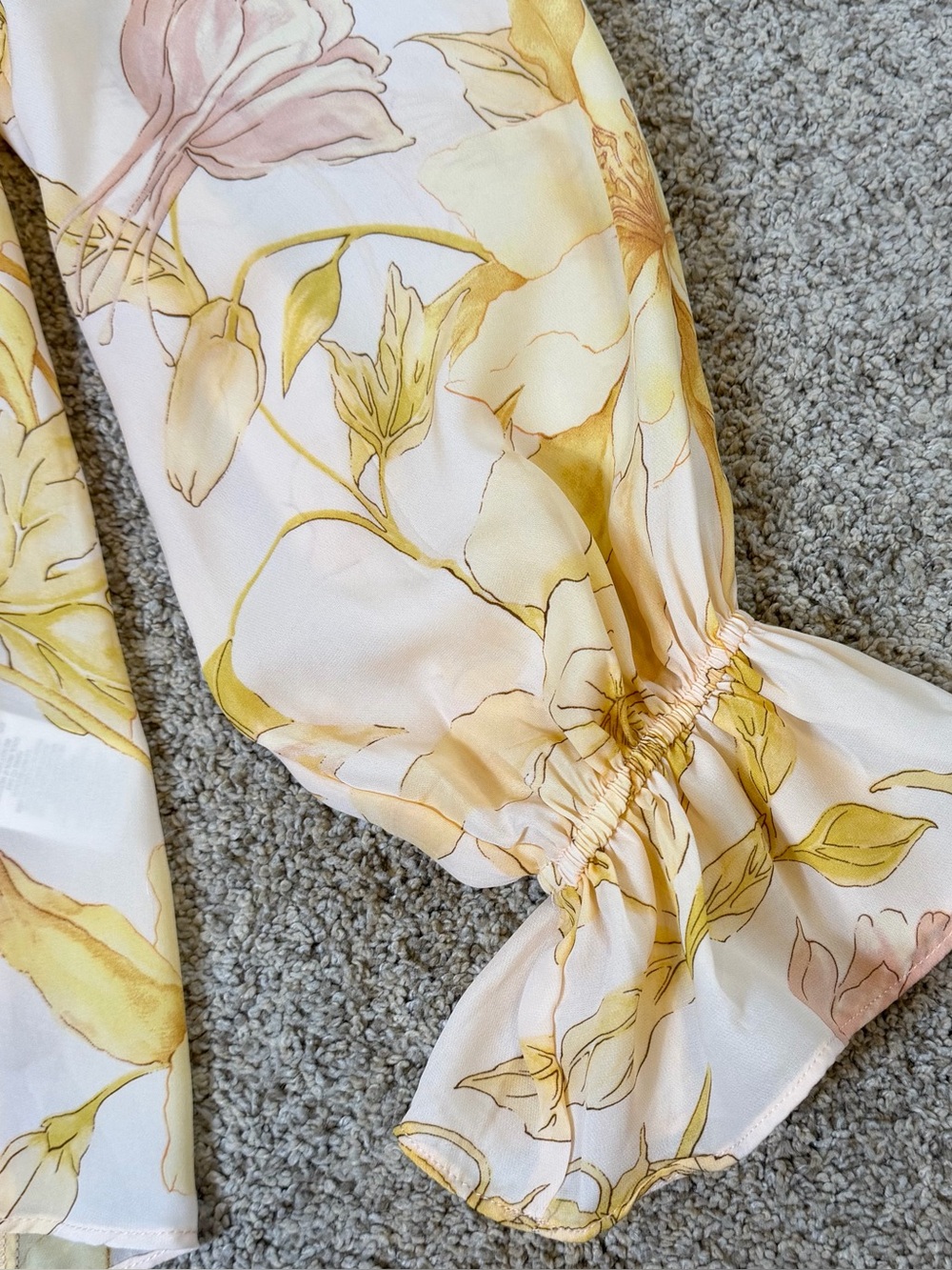 Cupcakes and Cashmere Floral Ruffle Neck Blouse | Large | Romantic Cottagecore - Picture 7 of 8